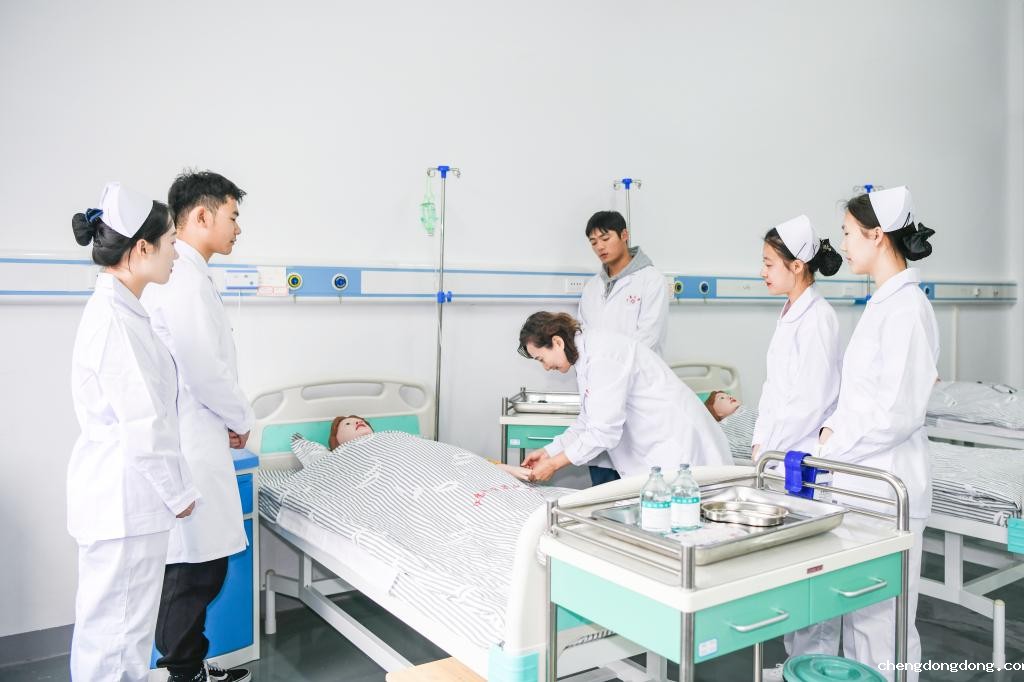 生命科学技术学院-护理实验室